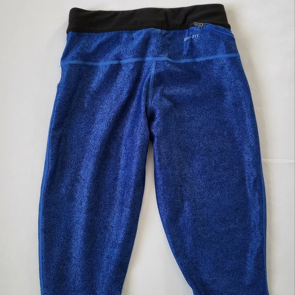 Like New Nike Dri Fit Capris Tights - Picture 5 of 6